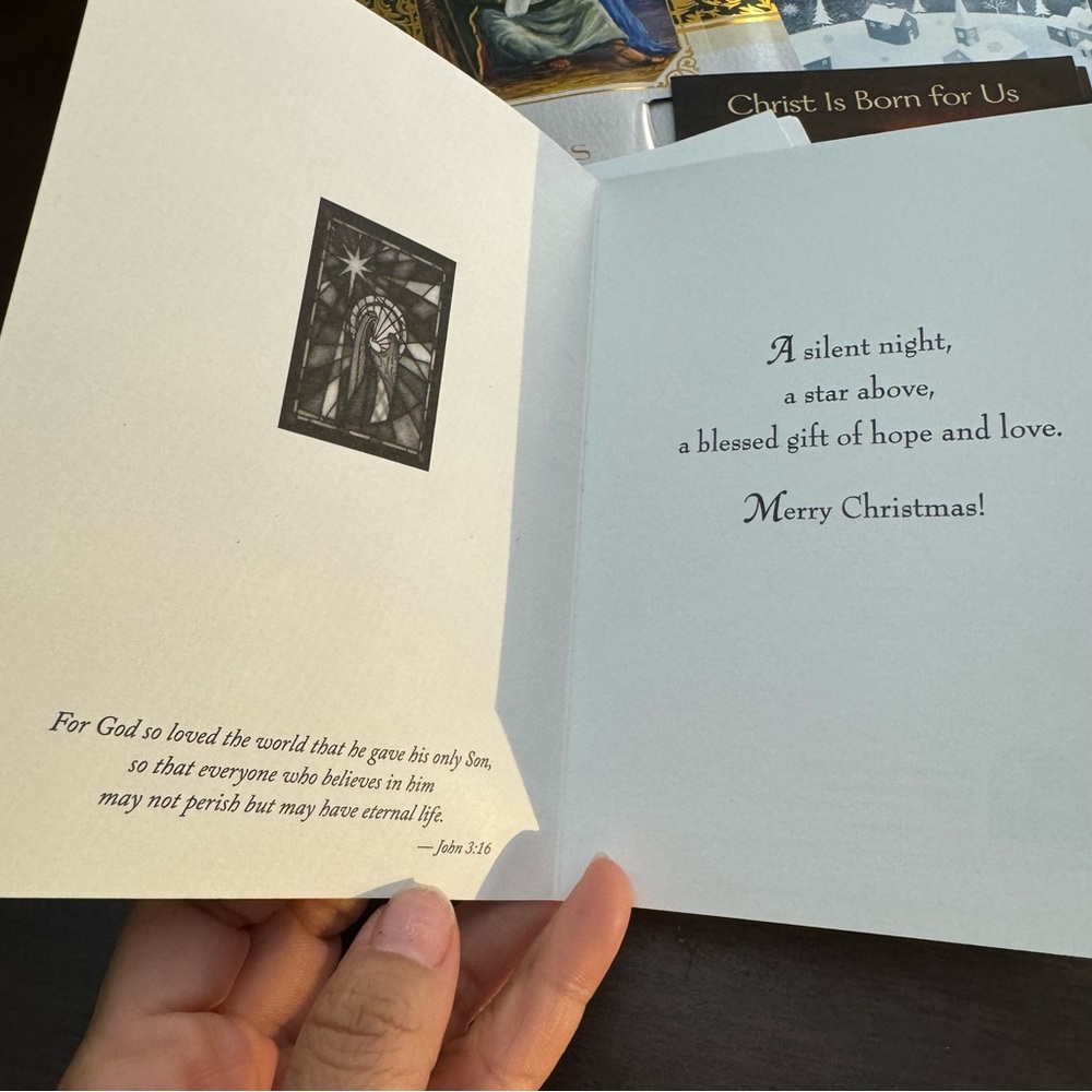 Set of 8 National Shrine of St. Jude Christmas Greeting Cards & 2 Assorted - Picture 3 of 16
